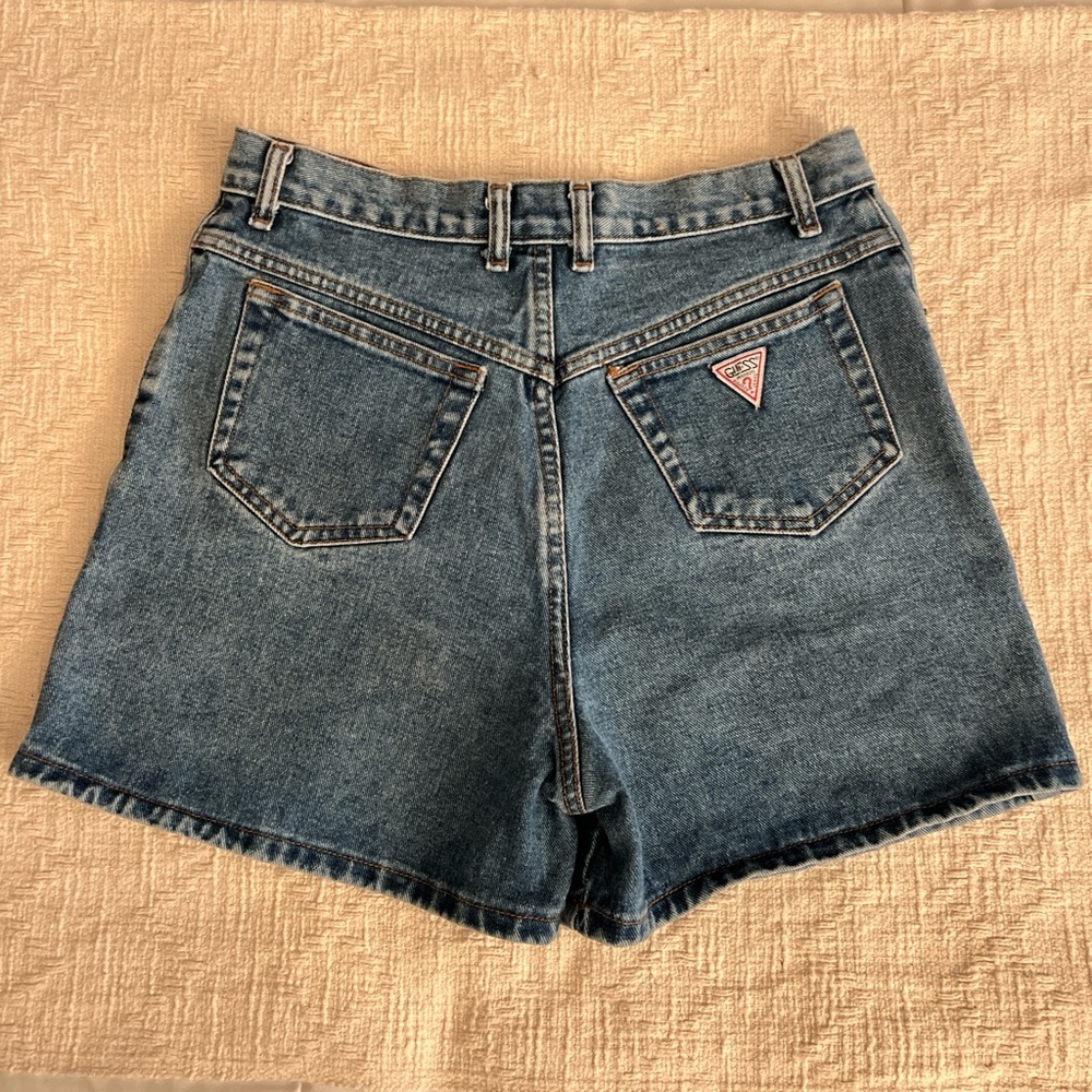 // Size 27 Vintage Guess high waisted shorts